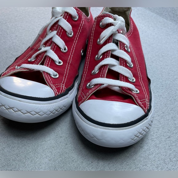 Red Converse All Star Sneakers | size 1 1/2 Y - Picture 7 of 7